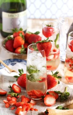 Strawberry Champagne Mojito