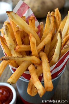 Sunday Cooking Lesson: Perfect French Fries