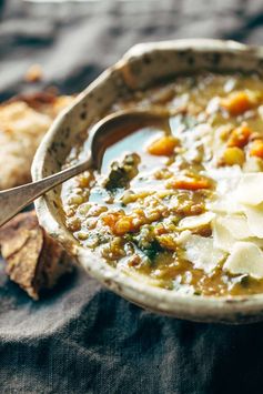 The Best Detox Crockpot Lentil Soup