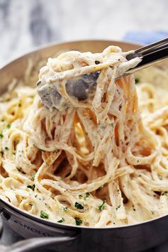 The Best Homemade Alfredo Sauce Ever