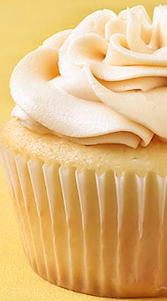 Vanilla Almond Cupcakes with Salted Caramel Buttercream