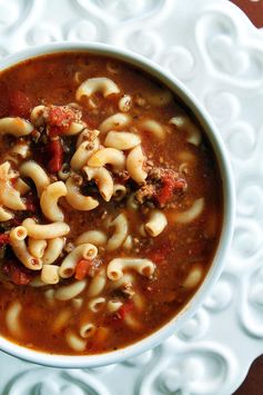 Beef & Tomato Macaroni Soup