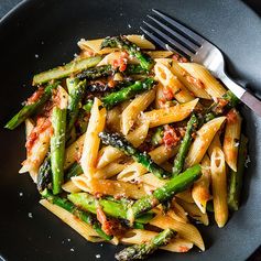 Craig Claiborne's Pasta con Asparagi