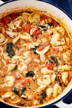 Creamy Tuscan Garlic Tortellini Soup