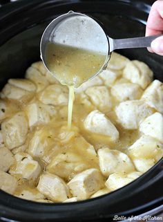 (Easy Slow Cooker Chicken and Dumplings