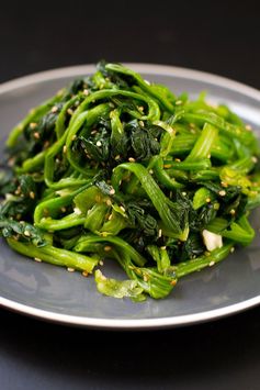 Korean Spinach Salad Recipe (Siguemchi Namul