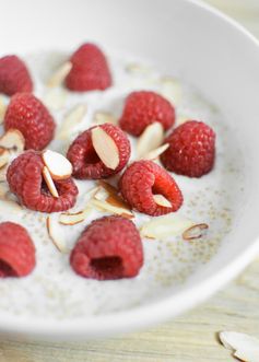 Raspberry Vanilla Almond Breakfast Quinoa