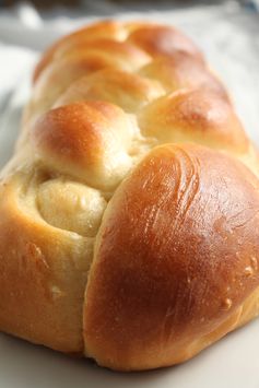 Simple Challah Bread