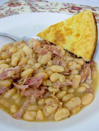 Slow Cooker Ham & White Beans