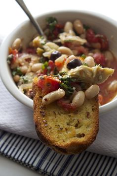 White Bean Puttanesca with Garlic Bread