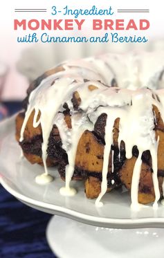 3-Ingredient Cinnamon Monkey Bread with Berries