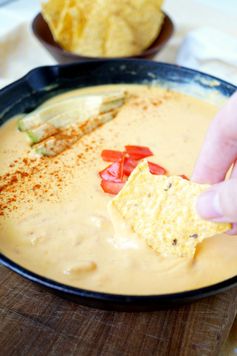 6-ingredient traditional yellow queso