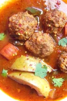 Albóndigas en Caldillo de Jitomate y Guajillo (Meatballs in a Tomato Chile Broth