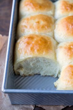 Amish Dinner Rolls