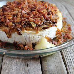 Baked Brie with Caramelized Onions and Bacon