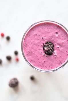 Berry and Turmeric Smoothie