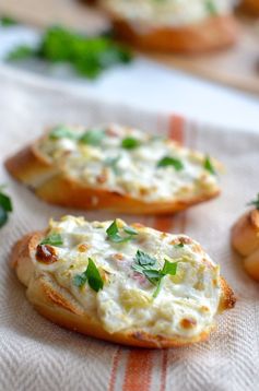 Cheesy Artichoke Baguette Bites