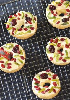 Christmas wreath biscuits