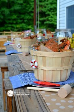 Crab Feast Party | crab and shrimp boil summer entertaining