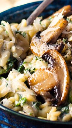 Creamy Mushroom and Spinach Orzo (Risoni (One Pot