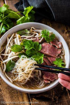 Easy Vietnamese Pho Noodle Soup