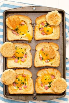 Ham and Cheese Baked Eggs in Toast