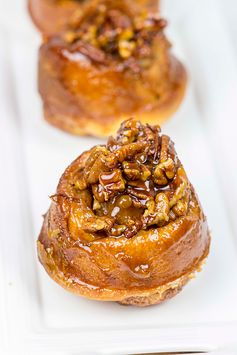 Honey Pecan Sticky Buns