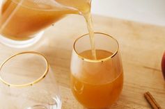 How to Make Mulled Apple Cider