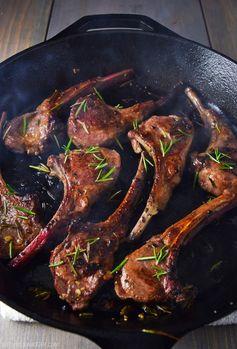 Lamb Lollipops with Garlic and Rosemary