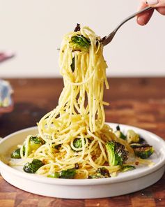 Lemony Brussels Sprouts & Breadcrumb Spaghetti