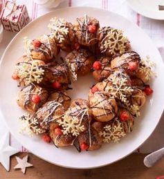 Mary’s Christmas choux wreath