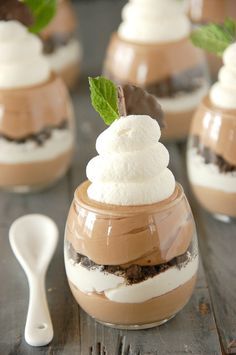 Mint Chocolate Mousse Cookies & Cream Parfaits