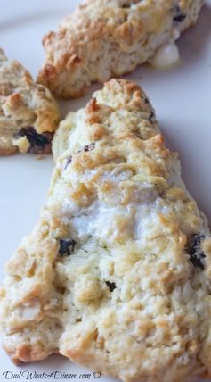 Oatmeal Raisin Scones