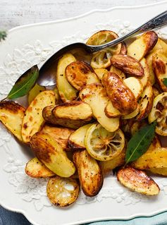 Roast potatoes with lemon and bay