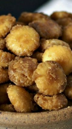 Salted Toffee Oyster Crackers