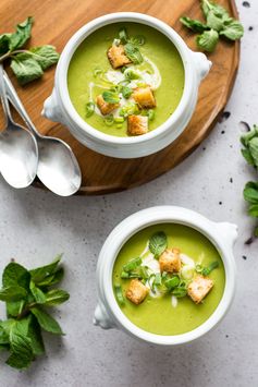 5 Ingredient Pea and Mint Soup