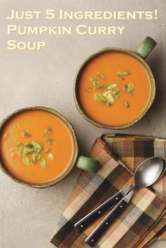 5-Ingredient Pumpkin Curry Soup