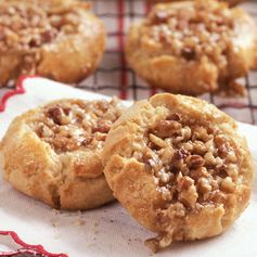 All the Flavors of Pecan Pie in a Cookie