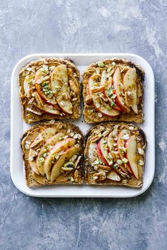 Apple Cinnamon Peanut Butter Breakfast Toast