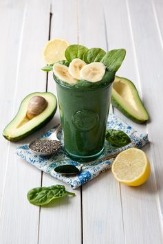 Avocado smoothie with spirulina