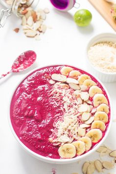 Banana Berry Beet Smoothie Bowl