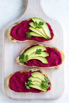 Beet hummus