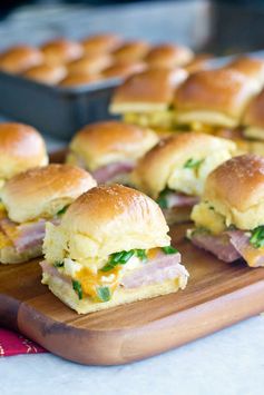 Breakfast Sliders for a Crowd with Spiral Ham, Egg and a Dijon Maple Glaze