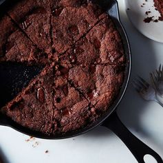 Brown Butter Ginger Chocolate Chip Skillet Cookie