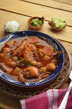 Caldo de Camarón con Chile Guajillo