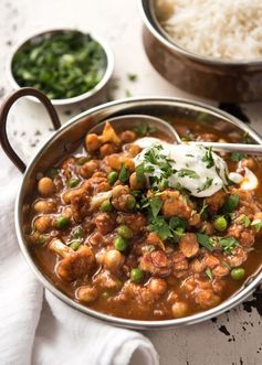 Cauliflower and Chickpea Curry