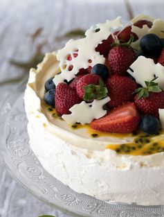 Cheeselova, Cheesecake and Pavlova Love Child