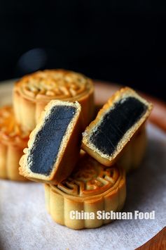 Chinese Mooncakes—Traditional Version