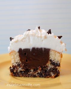 Chocolate Chip Nutella Cheesecake Cupcake