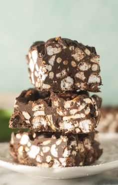 Chocolate Marshmallow Pretzel No-Bake Bars